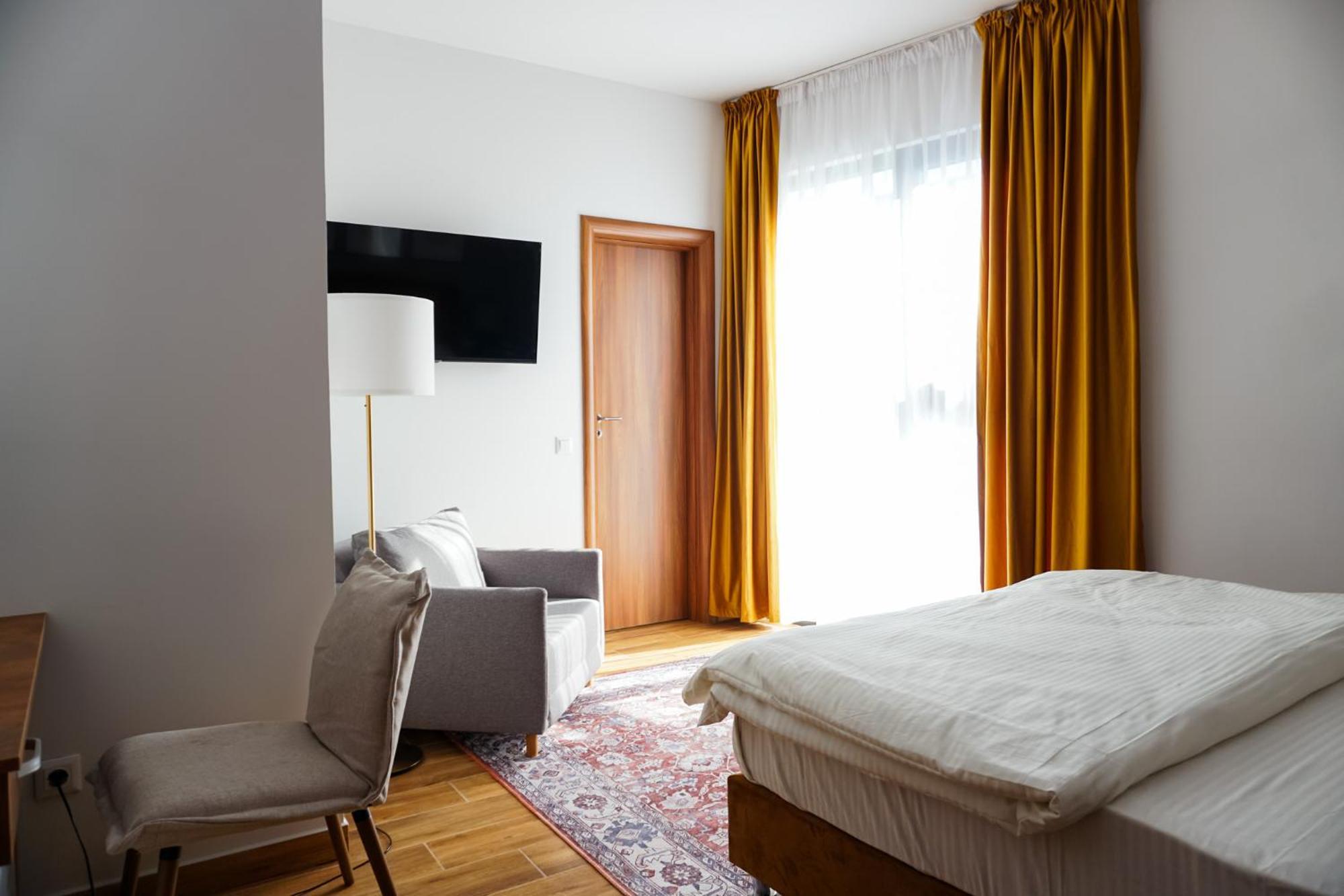 Hotel Fantazia Oradea Εξωτερικό φωτογραφία
